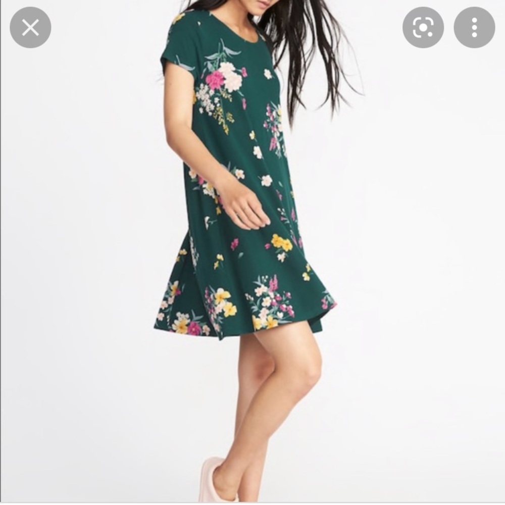 Old Navy Jersey Swing Dress in Green Floral